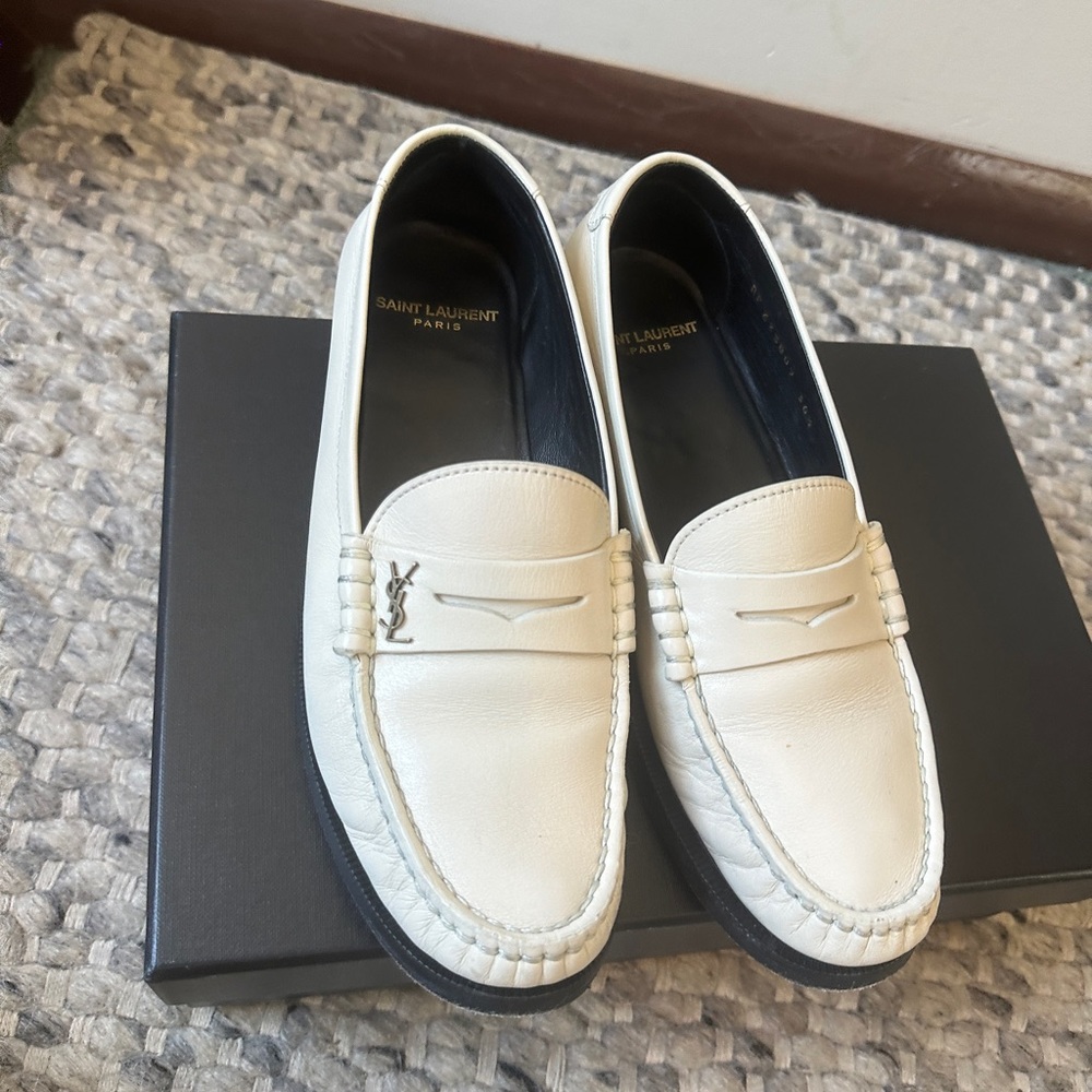 SAINT LAURENT LE LOAFER PENNY SLIPPERS IN SMOOTH LEATHER